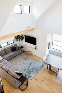 OPTIMISEZ LAGENCEMENT DE VOTRE MEUBLE TV POUR UN ESPACE FONCTIONNEL ET ESTHÉTIQUE 4 4 200x300 OPTIMISEZ LAGENCEMENT DE VOTRE MEUBLE TV POUR UN ESPACE FONCTIONNEL ET ESTHÉTIQUE